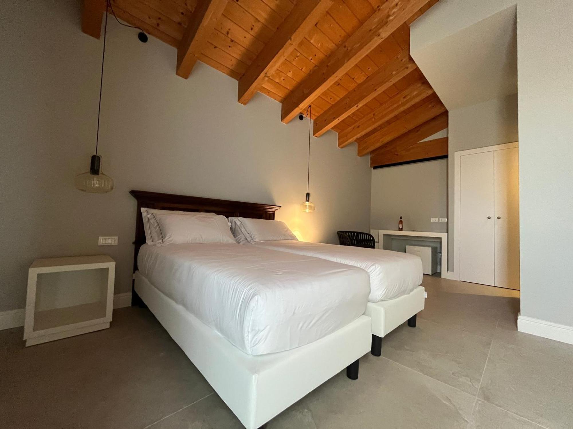 Agriturismo La Rondinella Лацизе Экстерьер фото